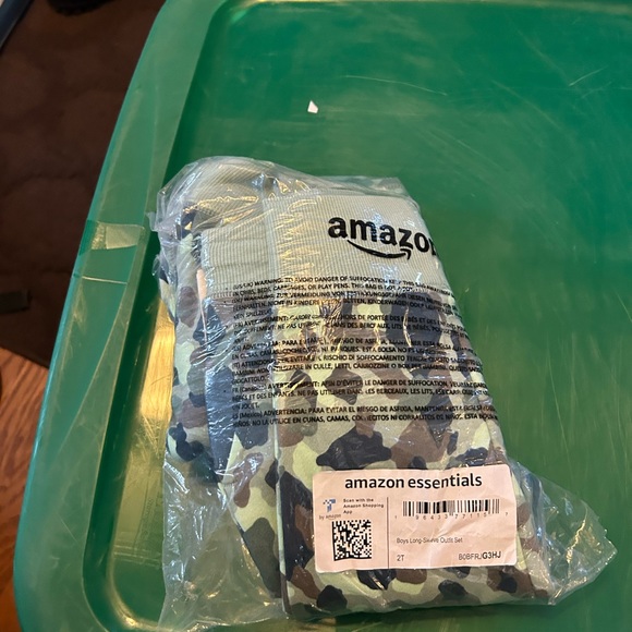 Amazon Essentials Pack of 4 Boys👦🏻Long-Sleeve Outfit Set Sz 2T - Picture 2 of 7